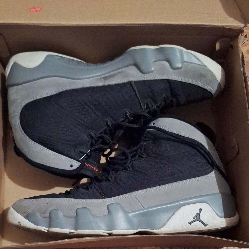 Air Jordan 9 Retro Sneakers in Black and Gray